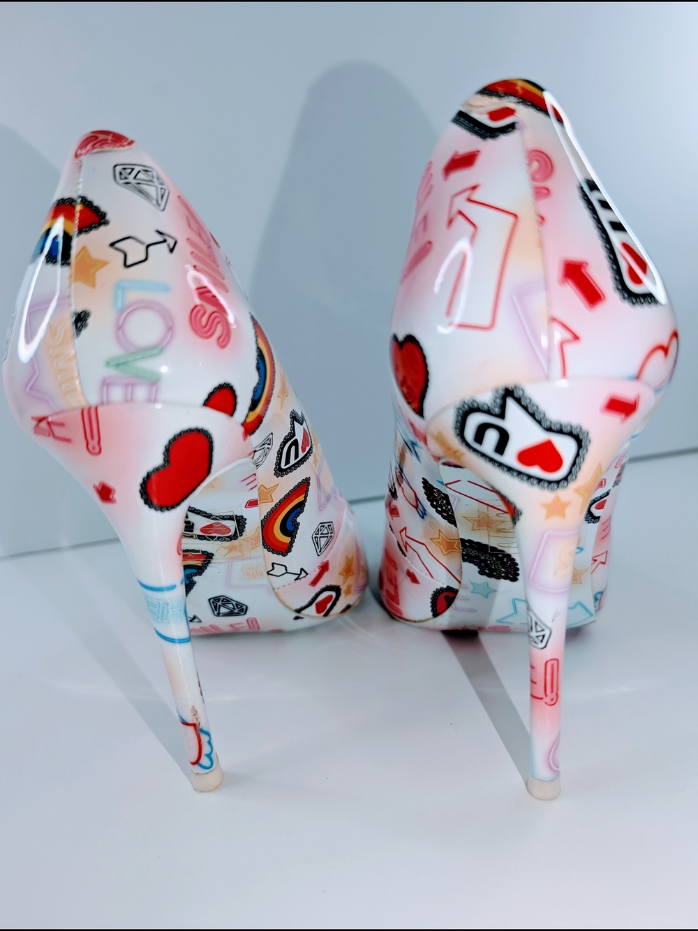 Aldo Stessy Heels Multi-Colored Graffiti Print Woman's Size 6.5 - Picture 2 of 7
